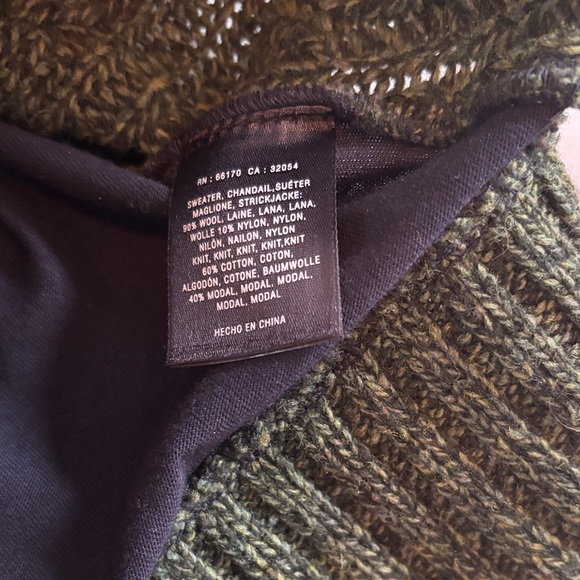 Pilcro Green V-Neck Cable Knit Sweater - Picture 6 of 6